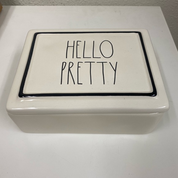 Rae Dunn jewelry holder that says hello pretty